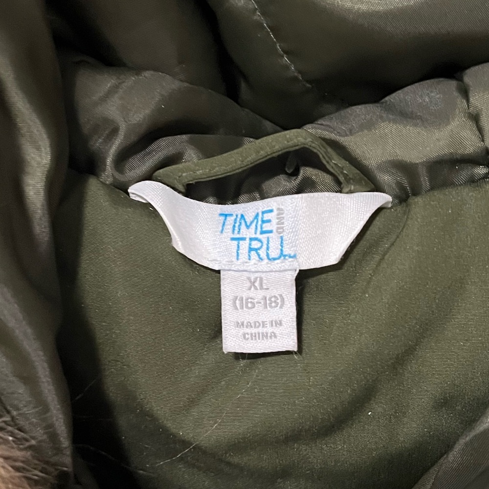 Time and Tru Parka Size XL - Picture 2 of 11